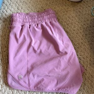 Lululemon Hotty Hot Shorts 4”